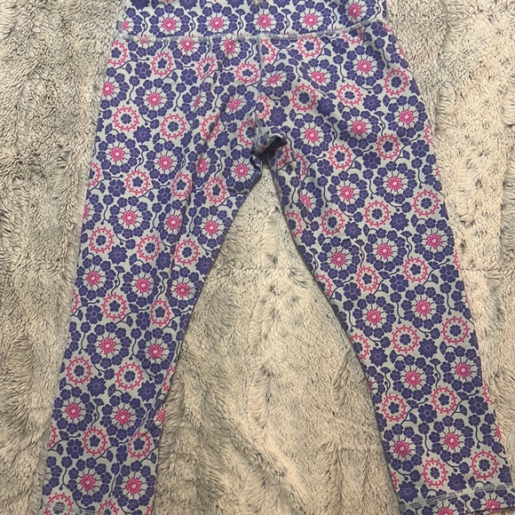 Lululemon Wunder Under Crop
Twiggy Printed Purple/Aquamarine • GREAT CONDITION - Picture 5 of 5
